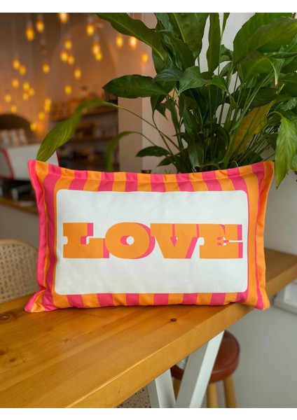 Love Yazılı Çift Taraflı Turuncu Çizgili Dekoratif Süet Kırlent Kılıfı - Çizgili Kırlent Kılıfı - 30X50CM