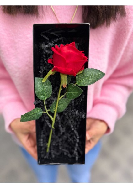 Romantik Hediye Siyah Kutuda Kırmızı Kadife Gül Sevgiliye Cicek Sevgiliye Ozel Sevgiliye Hediye