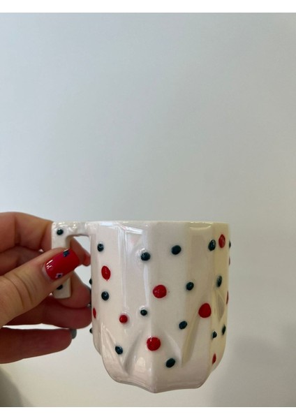 Renkli Benekli Kupa, Şık ve Canlı Tasarım ile Gününüze Renk Katın