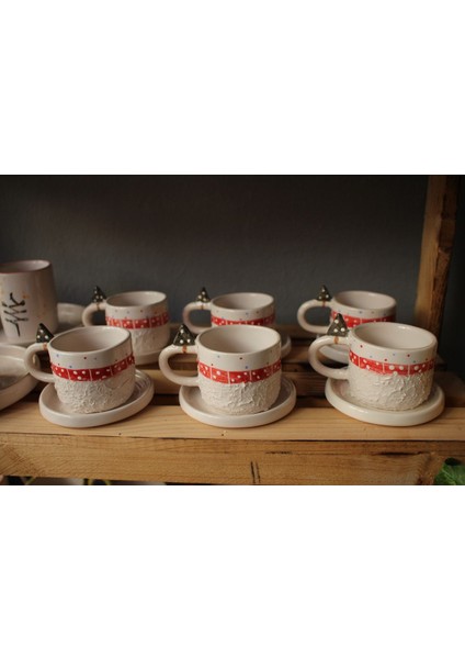 Yılbaşı Temalı Kahverengi Fincan, Çam Kulplu, Yeni Yıl Kutlaması Için Ideal fiyatları