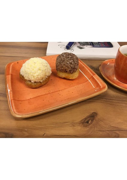 Kahverengi Set: Türk Kahvesi, Fincan ve Atıştırmalık Tabağı, Şık ve Kullanışlı Paket