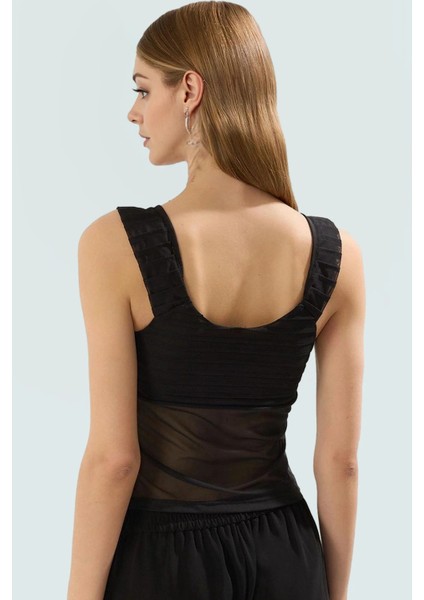 Kolsuz Örme Tül Bluz Rahatlık ve Şıklık Bir Arada Özel Tasarım Mükemmel Uyum Rahat Kullanım modelleri