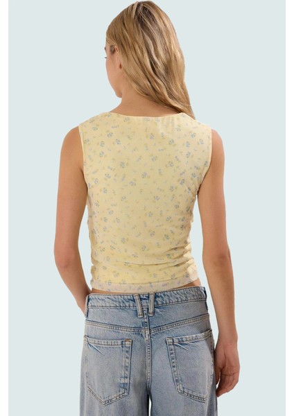 Basic Crop Bluz Örme Tül Kumaş Kare Yaka Günlük Stil Modern Konforlu Kesim Seçkin Malzeme modelleri