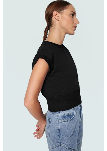 Kolsuz Crop Bluz Renk Regular Kalıp Polyester Örme Kumaş Profesyonel Görünüm Rahat Kullanım modelleri