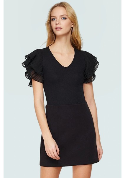 Polyester Örme Bluz Fitted V Yaka Tül Detaylı Kollar Design Koleksiyonu Trend Tasarım modelleri