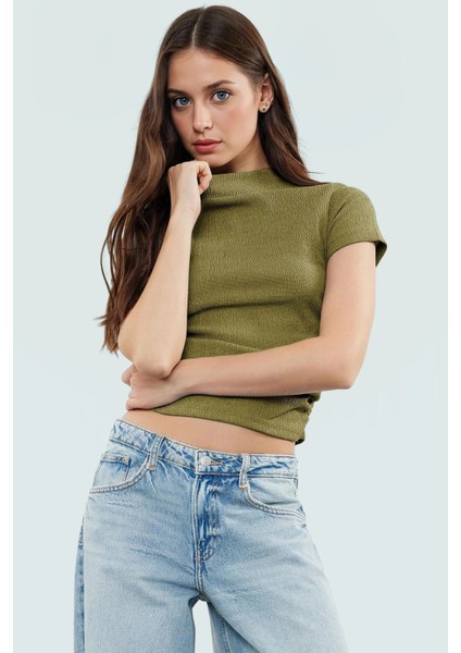 Büzgü Detaylı Rahat Bluz Dik Yaka Kısa Kol Örme Kumaş Trend Tasarım Premium Kalite