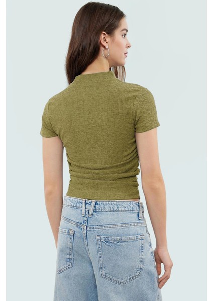 Büzgü Detaylı Rahat Bluz Dik Yaka Kısa Kol Örme Kumaş Trend Tasarım Premium Kalite fiyatları