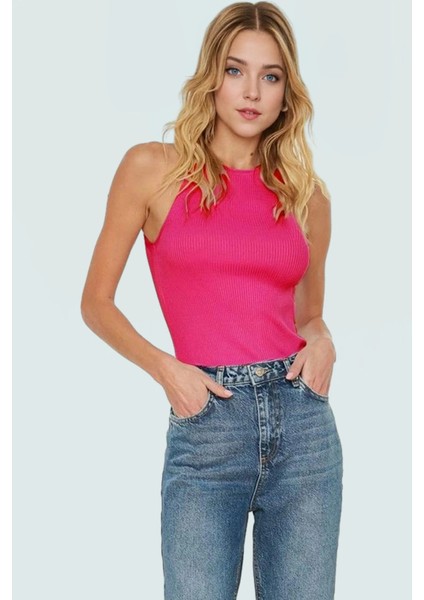 Şık Viskoz Bluz Fitted Bisiklet Yaka Kolsuz Yaz Koleksiyonu Günlük Kullanım Rahat ve