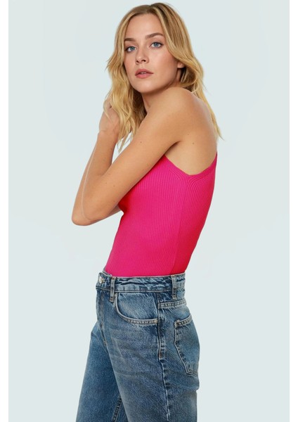 Şık Viskoz Bluz Fitted Bisiklet Yaka Kolsuz Yaz Koleksiyonu Günlük Kullanım Rahat ve fiyatları