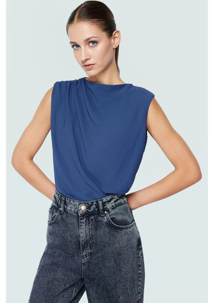 Yazlık 100% Polyester Regular Kalıp Bisiklet Yaka Bluz Zarifane Tasarım Kaliteli Işçilik