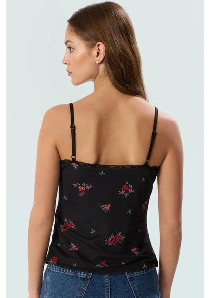 Fitted V Yaka Örme Bluz Şık ve Rahat Yazlık Tasarım Mükemmel Uyum Premium Kalite modelleri