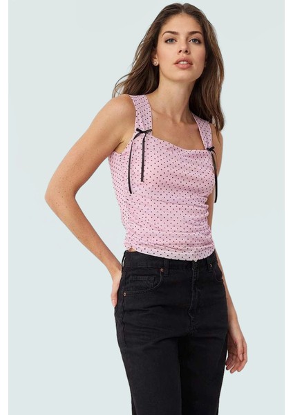 Basic Crop Bluz Örme Tül Kumaş Kare Yaka Günlük Stil Modern Konforlu Kesim Seçkin Malzeme