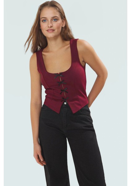 Yazlık Casual Örme Bluz Havuz Yaka Fitted Kalıp Kurdele Detay Premium Kalite Mükemmel Uyum