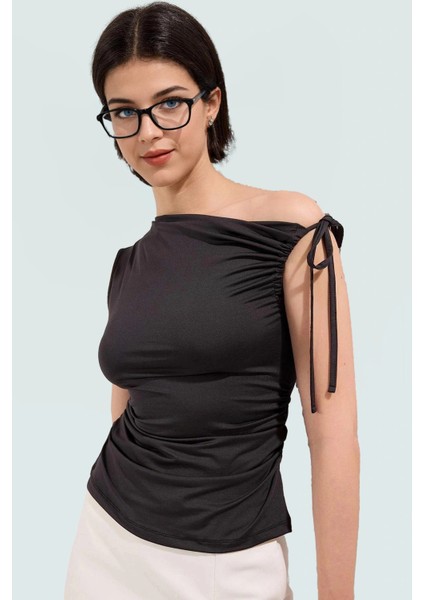 100% Polyester Micro Dokuma Bluz Asimetrik Yaka Fitted Kalıp Yazlık ve Rahat Mükemmel Uyum