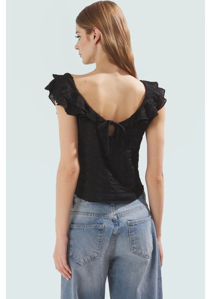 Basic Bluz Örme Kumaş Fitted Kalıp Kolsuz Havuz Yaka Konforlu Kesim Mükemmel Uyum fiyatları