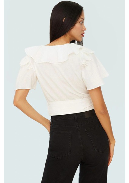 Fitted V Yaka Bluz Kısa Kollu Flamlı Pamuk Günlük Şıklık Şık Görünüm Seçkin Malzeme modelleri