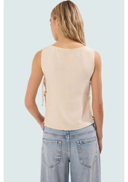 Pamuklu Viskoz Bluz Kolsuz Yandan Bağlamalı Regular Kesim Yazlık Rahat ve Şık modelleri