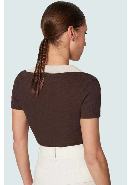 Esnek Örme Kısa Kollu Crop Bluz Polo Yaka Polyester Karışım Günlük Kullanım Için fırsatları