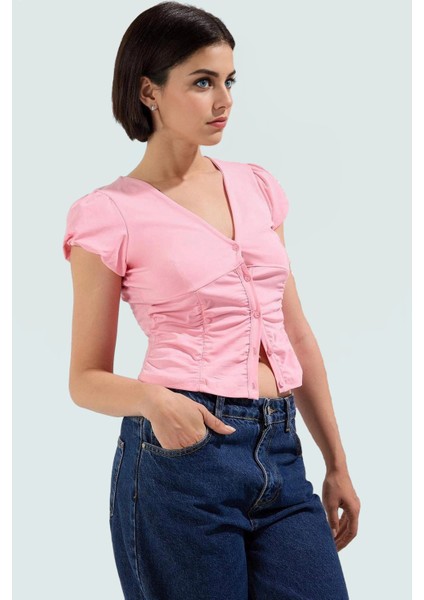 Fitted Vücuda Oturan Pamuklu Bluz V Yaka Düğmeli Kısa Kollu Yazlık Modern Stil Trend Tasarım modelleri