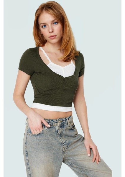Çıtçıtlı Kısa Bluz Polyester Kaşkorse Örme Günlük Stil Rahat Kullanım Şık Görünüm fırsatları