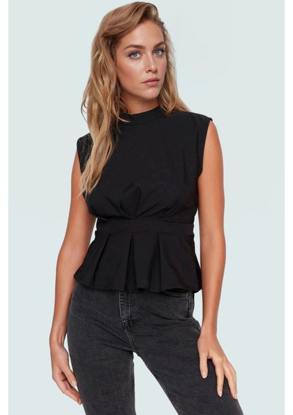 Rahat Kolsuz Bluz Yazlık Dokuma Polyester Karışımlı Trend Tasarım Seçkin Malzeme modelleri