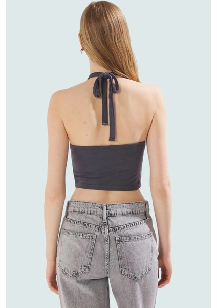 Viskoz Ribana Crop Bluz Halter Yaka Fitted Günlük Stil Profesyonel Görünüm Konforlu Kesim modelleri