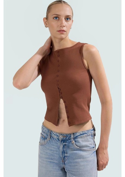 Kadın Kolsuz Örme Bluz Kayık Yaka Fitted Kalıp Rahat Günlük Stil ve Şık Modern fiyatları