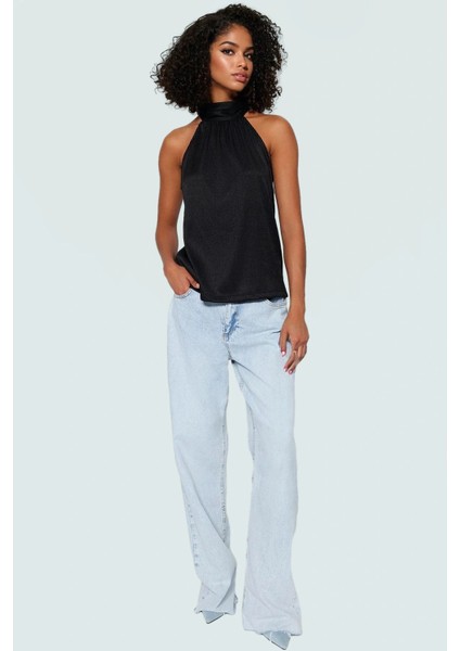 Kadın Yazlık Bluz Halter Yaka Pilise Dokuma Regular Kalıp Polyester Kumaş