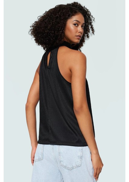Kadın Yazlık Bluz Halter Yaka Pilise Dokuma Regular Kalıp Polyester Kumaş modelleri