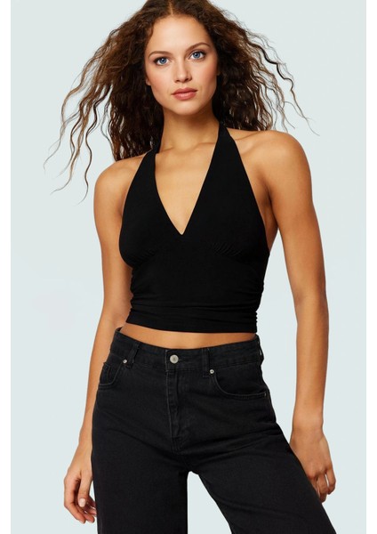 Vücuda Oturan Boyundan Bağlamalı Crop Bluz Polyester Elastan Sandy Dokuma Yüksek Kalite modelleri