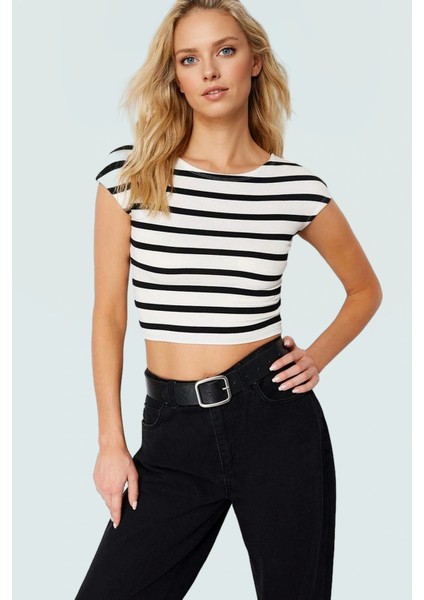 Viskon Ribana Kadın Crop Bluz Ay Kol Bisiklet Yaka Fitted Günlük Özenle Seçilmiş Seçkin Malzeme modelleri
