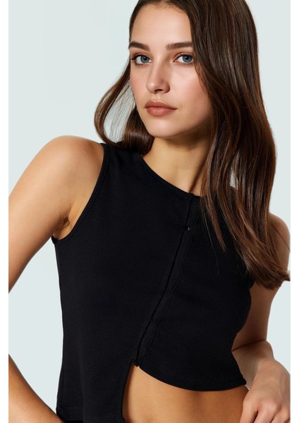 Asimetrik Crop Bluz Pamuklu Örme Fitted Bisiklet Yaka Rahat ve Şık Kullanım