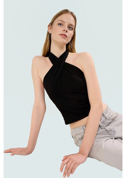 Crop Bluz Örme Boyundan Bağlamalı Rahat Günlük Stil Mükemmel Uyum Premium Kalite
