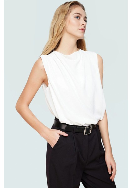 Yazlık 100% Polyester Regular Kalıp Bisiklet Yaka Bluz Zarifane Tasarım Kaliteli Işçilik fiyatları
