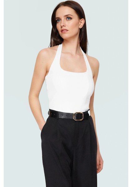 Yazlık Crop Bluz Halter Yaka Scuba Krep Kumaş Fitted Kalıp Trend Tasarım Özenle Seçilmiş