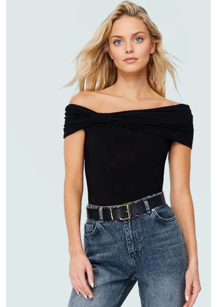 Vücuda Oturan Kısa Kollu Bluz Polyester Karışımlı Yazlık Konforlu Kesim
