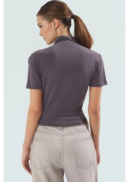 Yazlık Kısa Kollu Bluz Esnek Örme Dik Yaka Fitted Kalıp Mükemmel Uyum Trend Tasarım modelleri