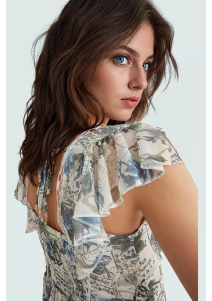 Çok Çiçekli Şifon Bluz V Yaka Fitted Kalıp Yazlık Konforlu Kesim Günlük Kullanım Için