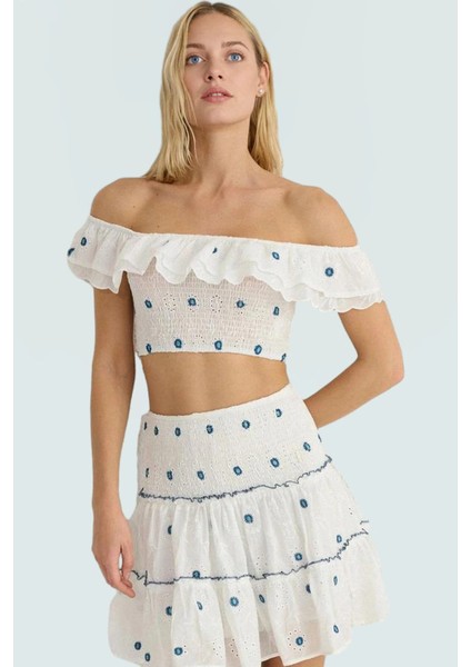 Pamuklu Brode Dokuma Bluz Carmen Yaka Kolsuz Crop Fitted Rahat Kullanım Trend Tasarım fiyatları