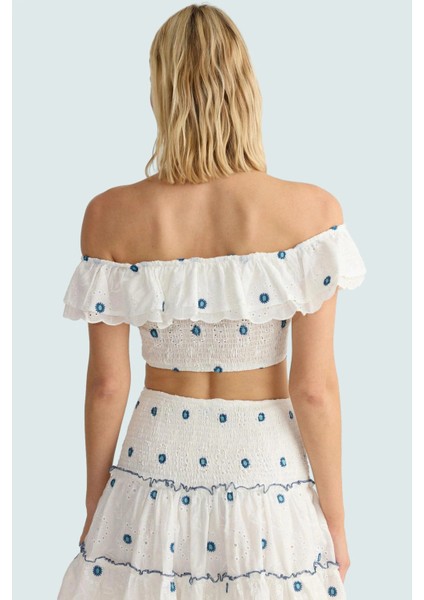 Pamuklu Brode Dokuma Bluz Carmen Yaka Kolsuz Crop Fitted Rahat Kullanım Trend Tasarım modelleri