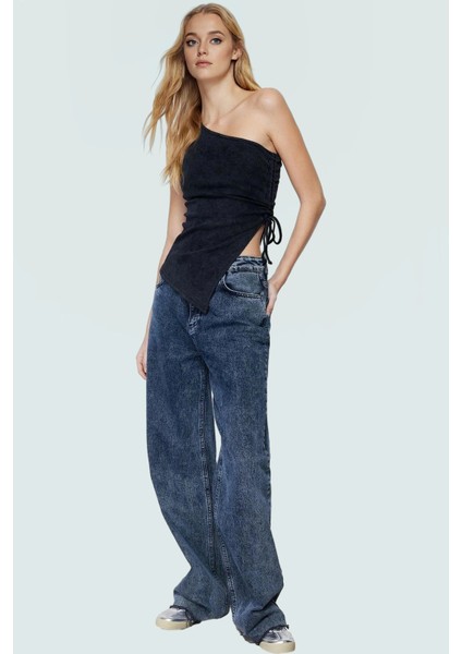 Eskitme Efektli Pamuklu Fitted Tek Omuzlu Bluz Yaz Koleksiyonu Modern Stil Şık Görünüm