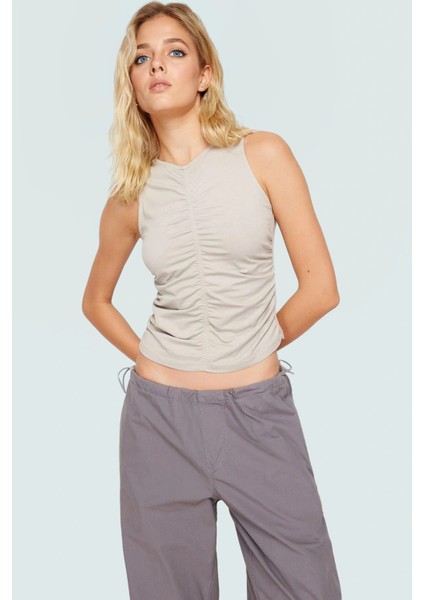 Pamuklu Likralı Penye Kadın Bluz Crop Bisiklet Yaka Büzgü Detaylı Günlük Stil Konforlu Kesim modelleri