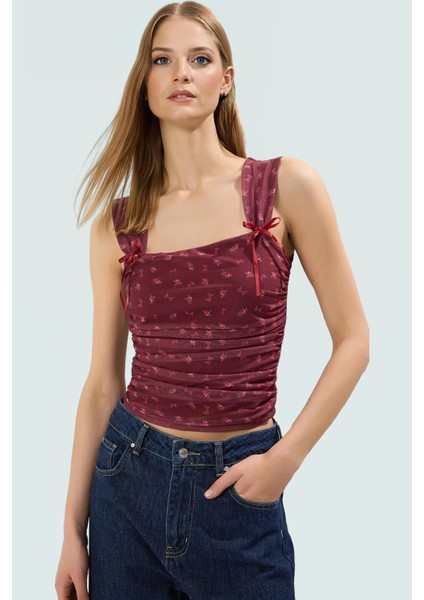Fitted Kolsuz Örme Bluz Renk Kare Yaka Tül Kumaş Kaliteli Işçilik Günlük Kullanım Için fiyatları