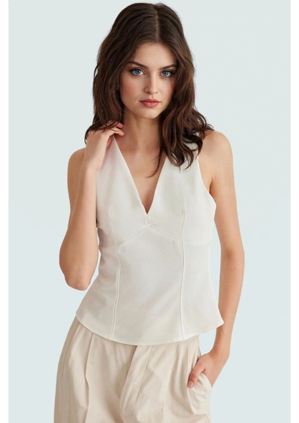 Rahat Bluz V Yaka Slim Fit Kolsuz Dokuma Krep ve Şık Kullanım Zarifane Tasarım