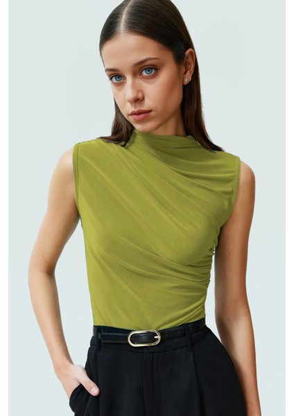 Yazlık Örme Bluz Vücuda Oturan Dik Yaka Kolsuz Esnek Özenle Seçilmiş Mükemmel Uyum fiyatları