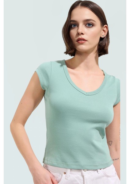 Vücuda Oturan Pamuklu Ribana Bluz Şık ve Rahat Yazlık Uzun Ömürlü Kullanım Trend Tasarım fiyatları