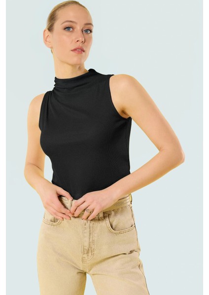 Yazlık Kolsuz Bluz Dik Yaka Fitted Kalıp Polyester Kaşkorse Özel Tasarım Günlük Kullanım Için