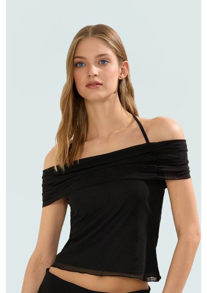 Yazlık Kısa Kollu Astarlı Örme Bluz Carmen Yaka ve Bağlama Detayı Mükemmel Uyum Özel Tasarım