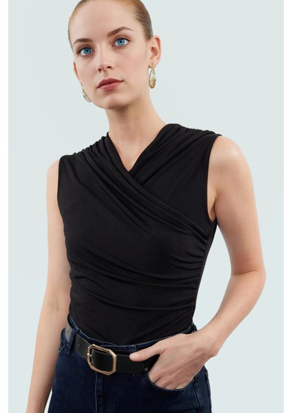 Yazlık Kolsuz Örme Bluz Renk V Yaka Büzgü Detaylı Rahat Kalıp Seçkin Malzeme Yüksek Kalite fiyatları