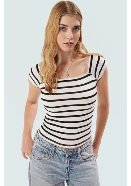 Pamuklu Elastanlı Çizgili Kare Yaka Crop Bluz Rahat Yazlık Modern Stil Trend Tasarım